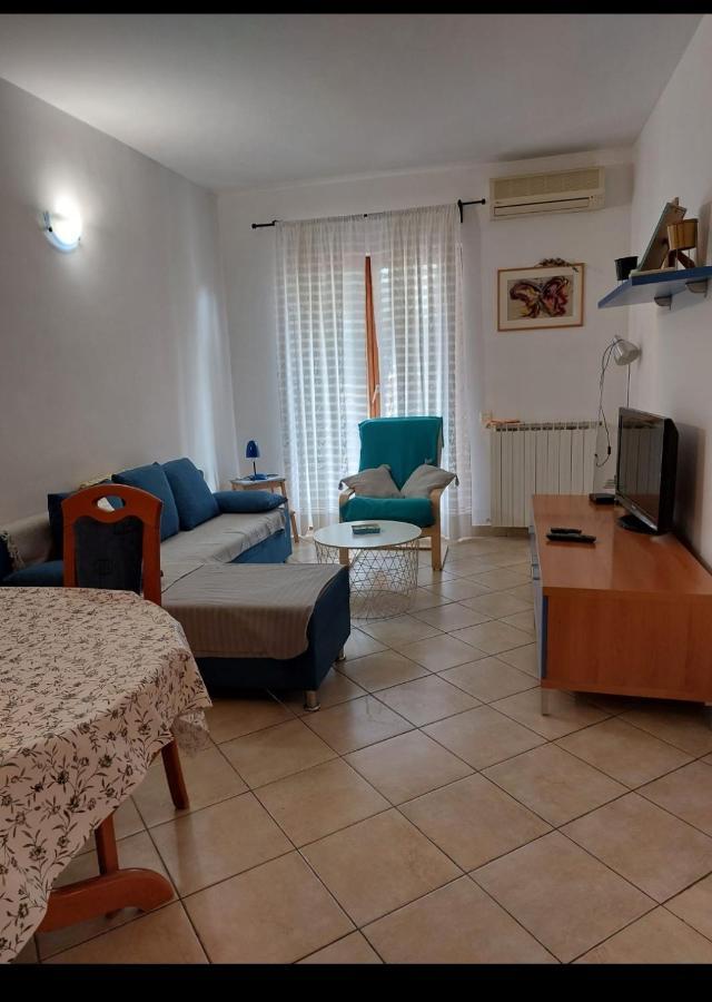 Apartments Graciela Pula Exterior foto